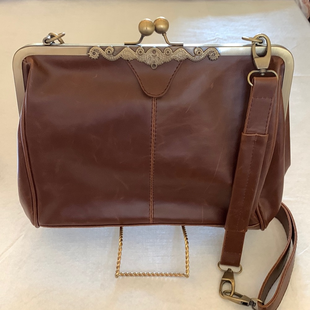 Classic Brown Leather Shoulder Bag with kiss lock clasp